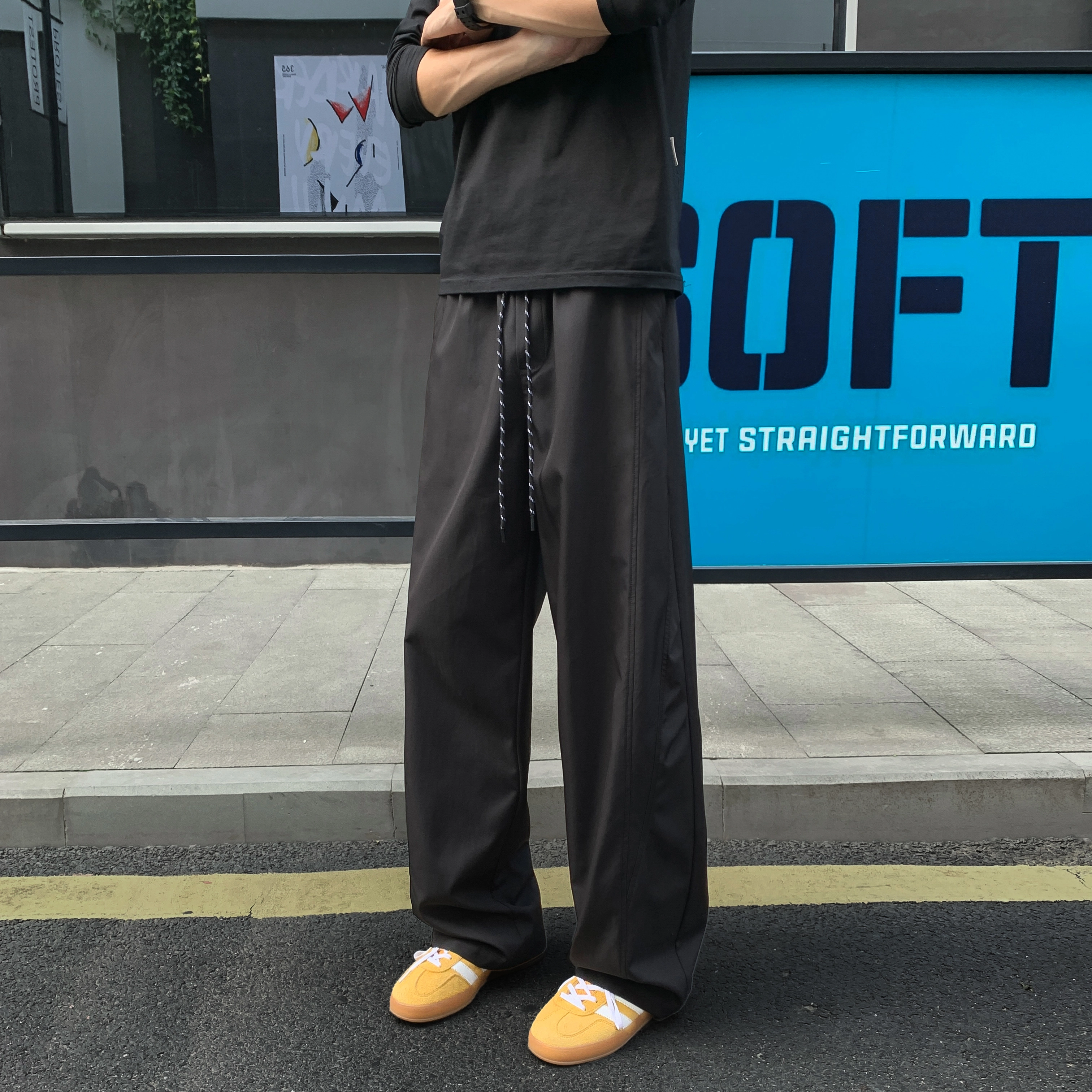 尘映 美式高街痞帅早秋常规白底直筒斜切伞兵裤校园穿搭阔腿裤男宽松拖地裤无性别亲肤学院百搭通勤运动裤子休闲裤 男女同款