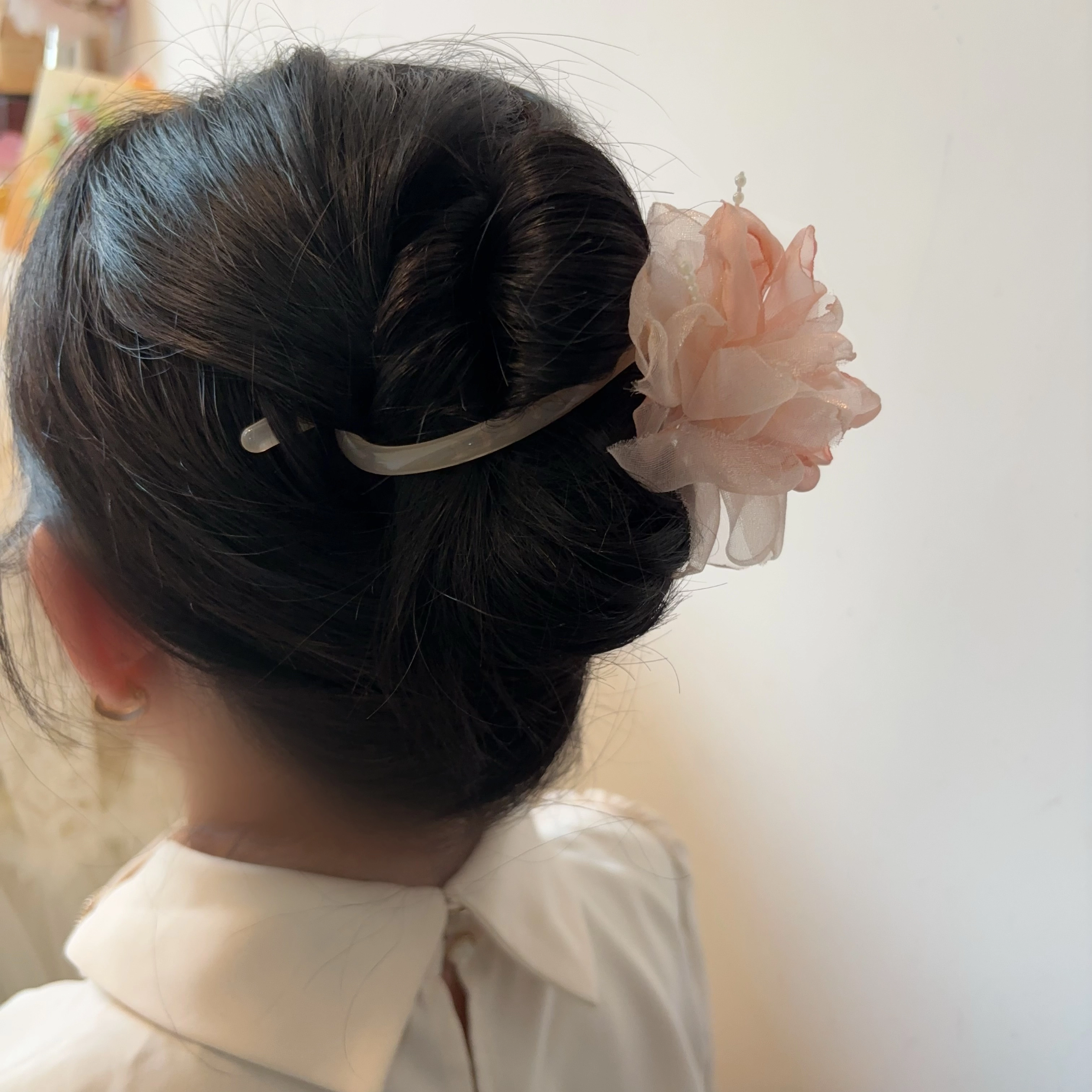 希铃 花朵唯美 海边度假  简约百搭 实用 修饰后脑勺 亚克力 发夹 女款