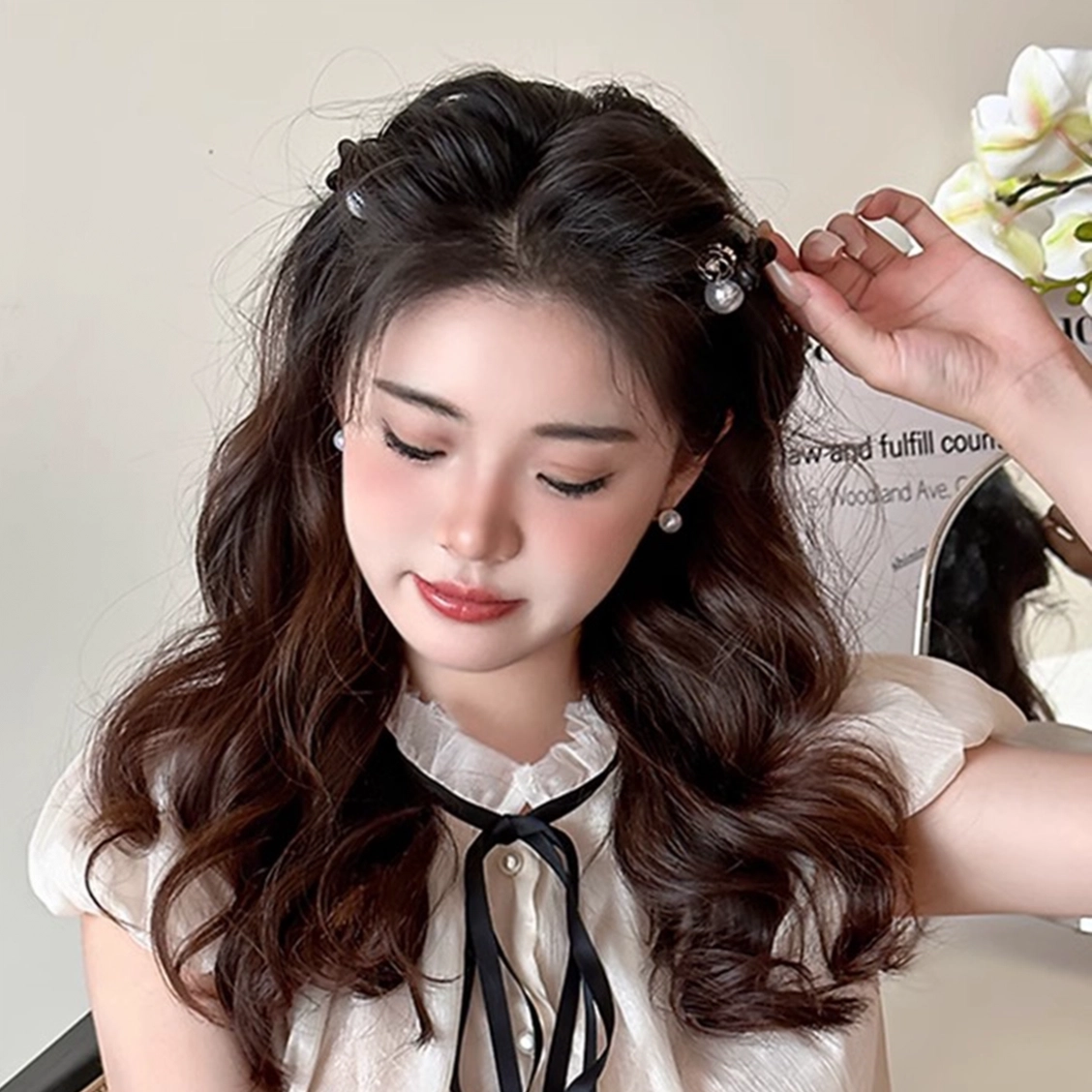 希铃 山茶花黑白两色碎发小抓夹 亚克力 发夹 女款