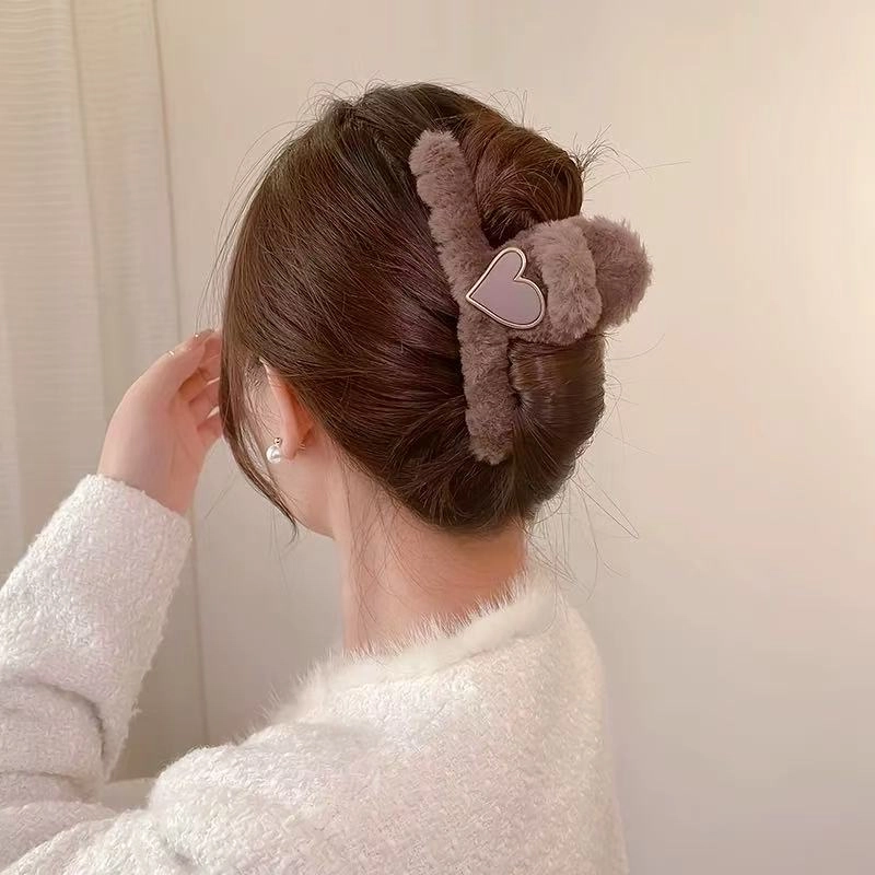 希铃 高级感气质设计感爱心 毛绒 发夹 女款