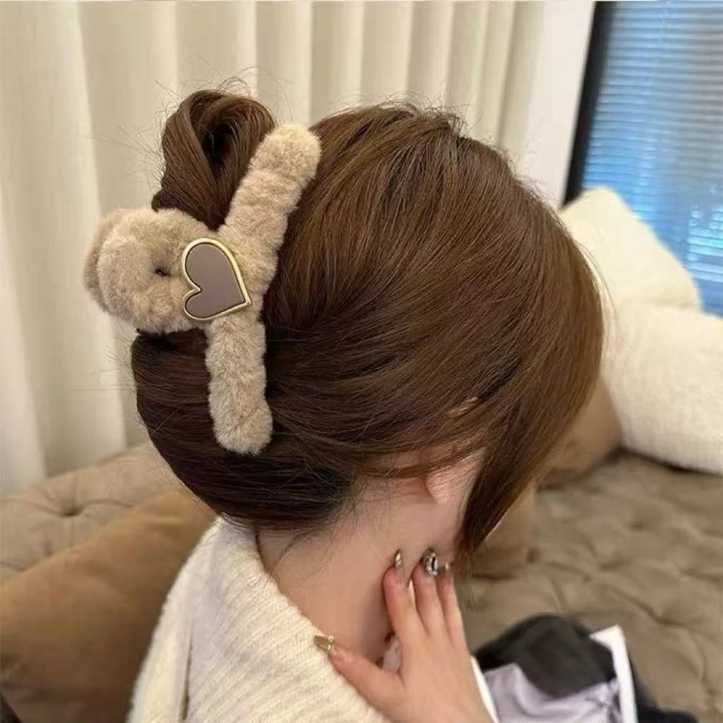 希铃 高级感气质设计感爱心 毛绒 发夹 女款