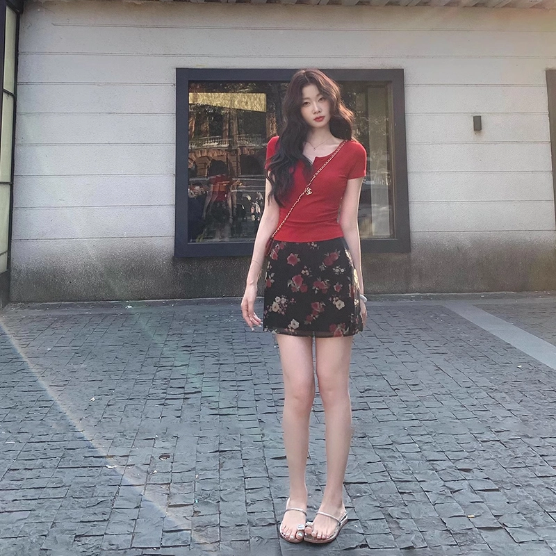 依钗 韩系设计感短袖上衣与碎花半身裙组合裙装套装 女款