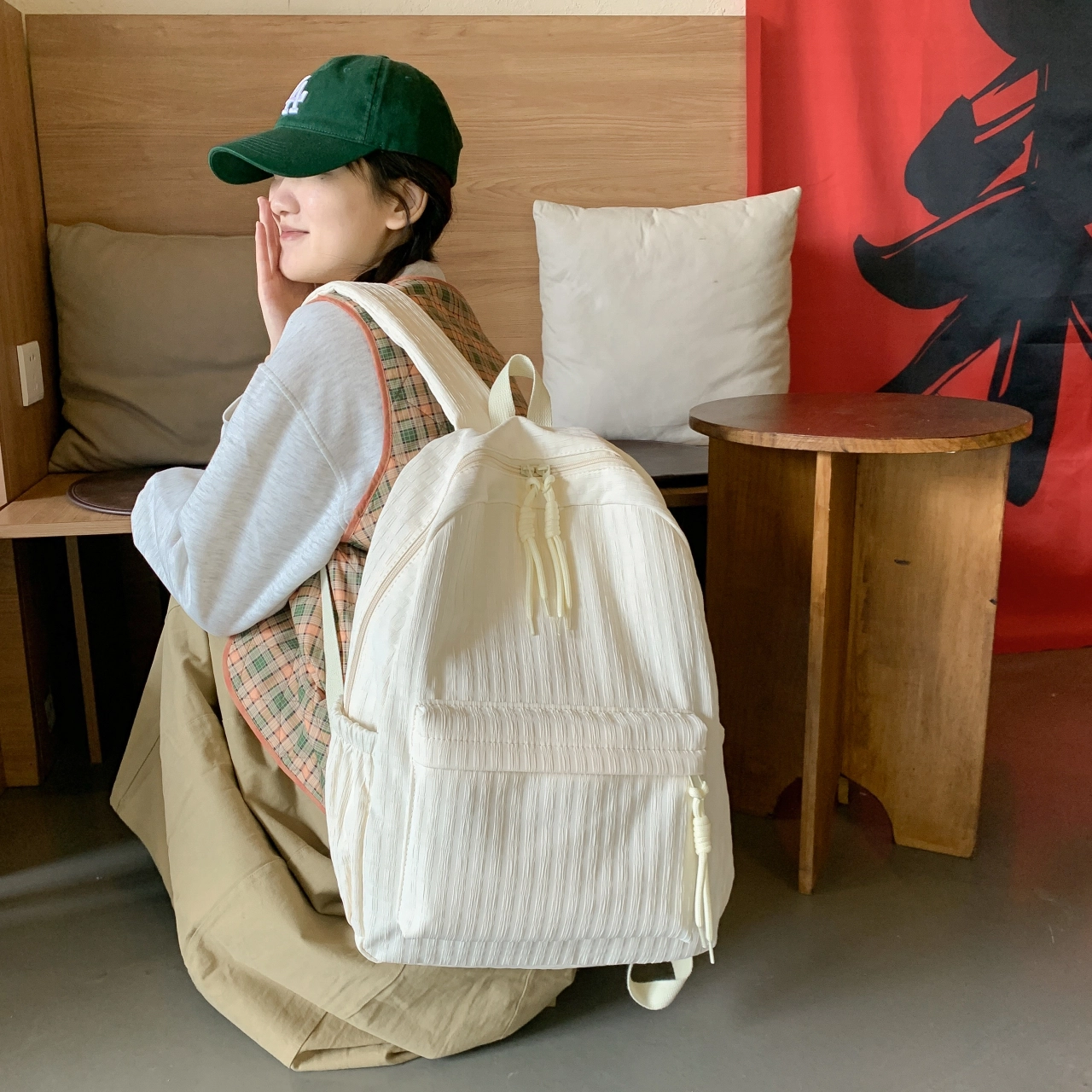 小猪班纳 日系纯色泡芙轻便背包初中大学校园旅行 复合布 双肩包 男女同款情侣款 多色