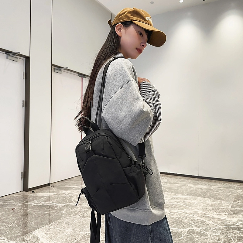 小猪班纳 旅行韩版轻便通勤百搭小背包 尼龙布 单肩斜挎双肩包 男女同款情侣款 多色