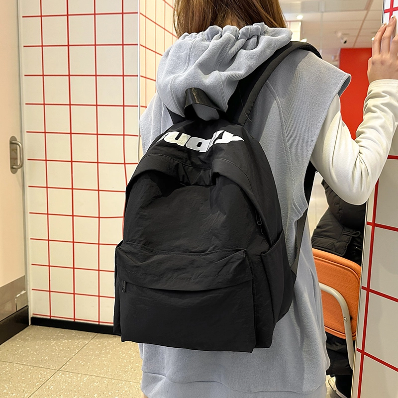 小猪班纳 轻便通勤百搭潮大学生休闲时尚旅行背包 尼龙布 双肩包 男女同款情侣款 多色