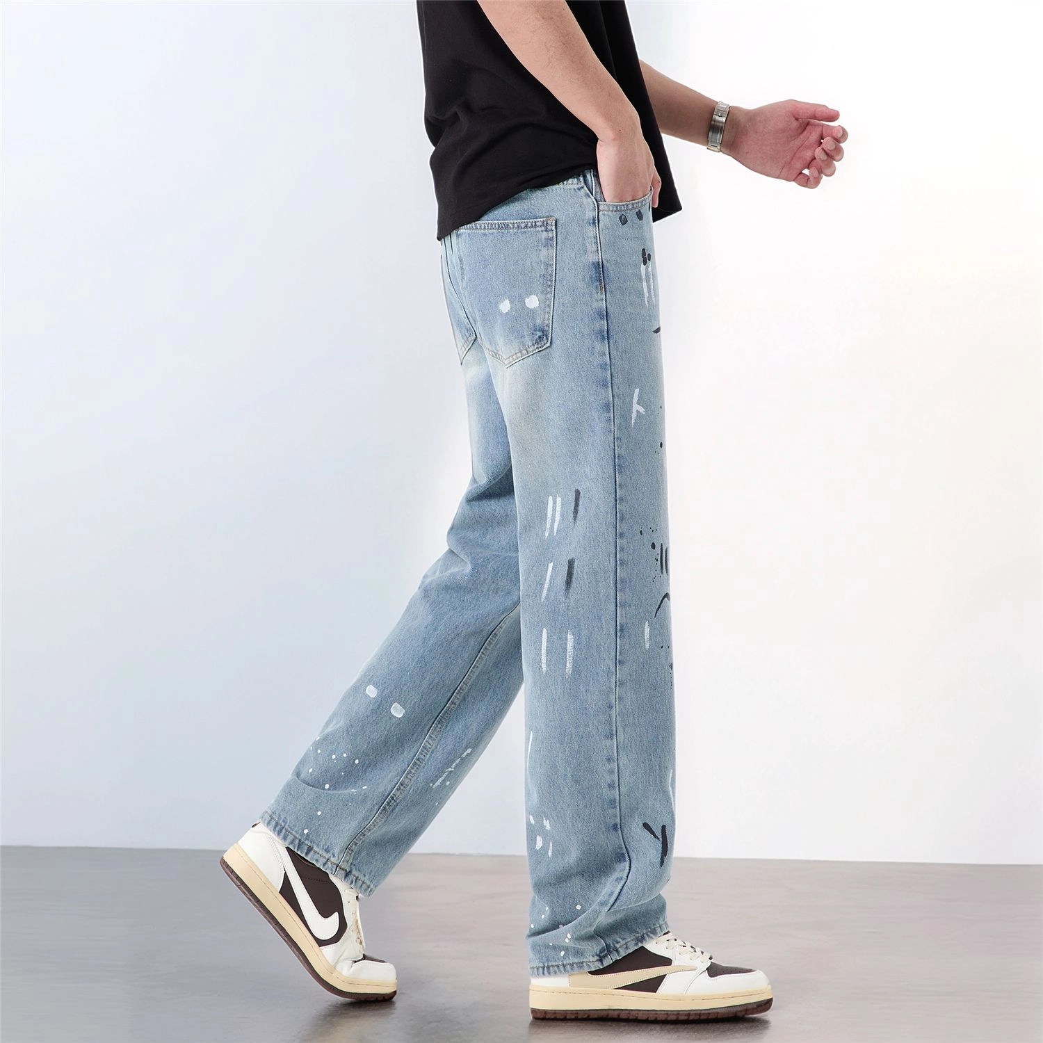 M JEANS STUDIOS 7