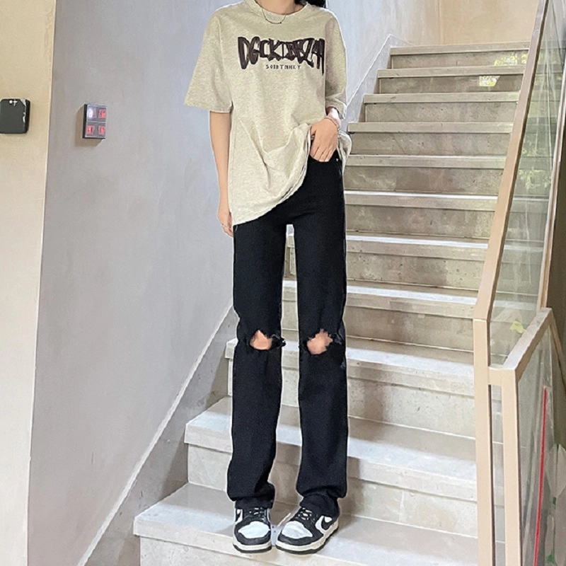 M JEANS STUDIOS 7