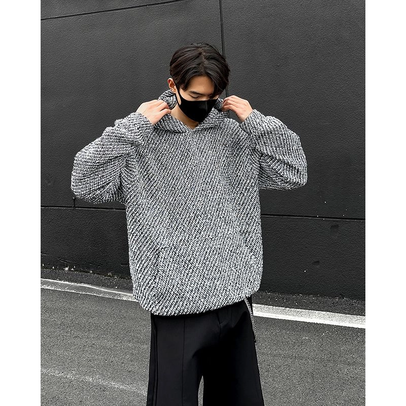 M JEANS STUDIOS 7