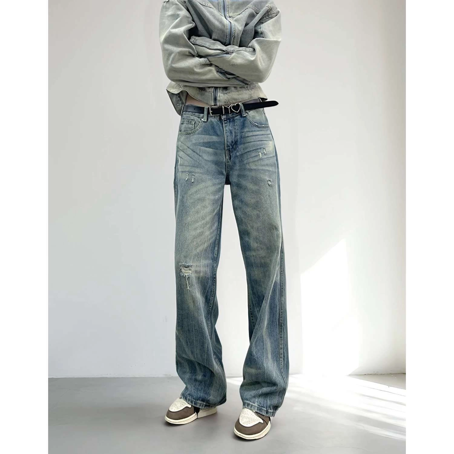 M JEANS STUDIOS 7
