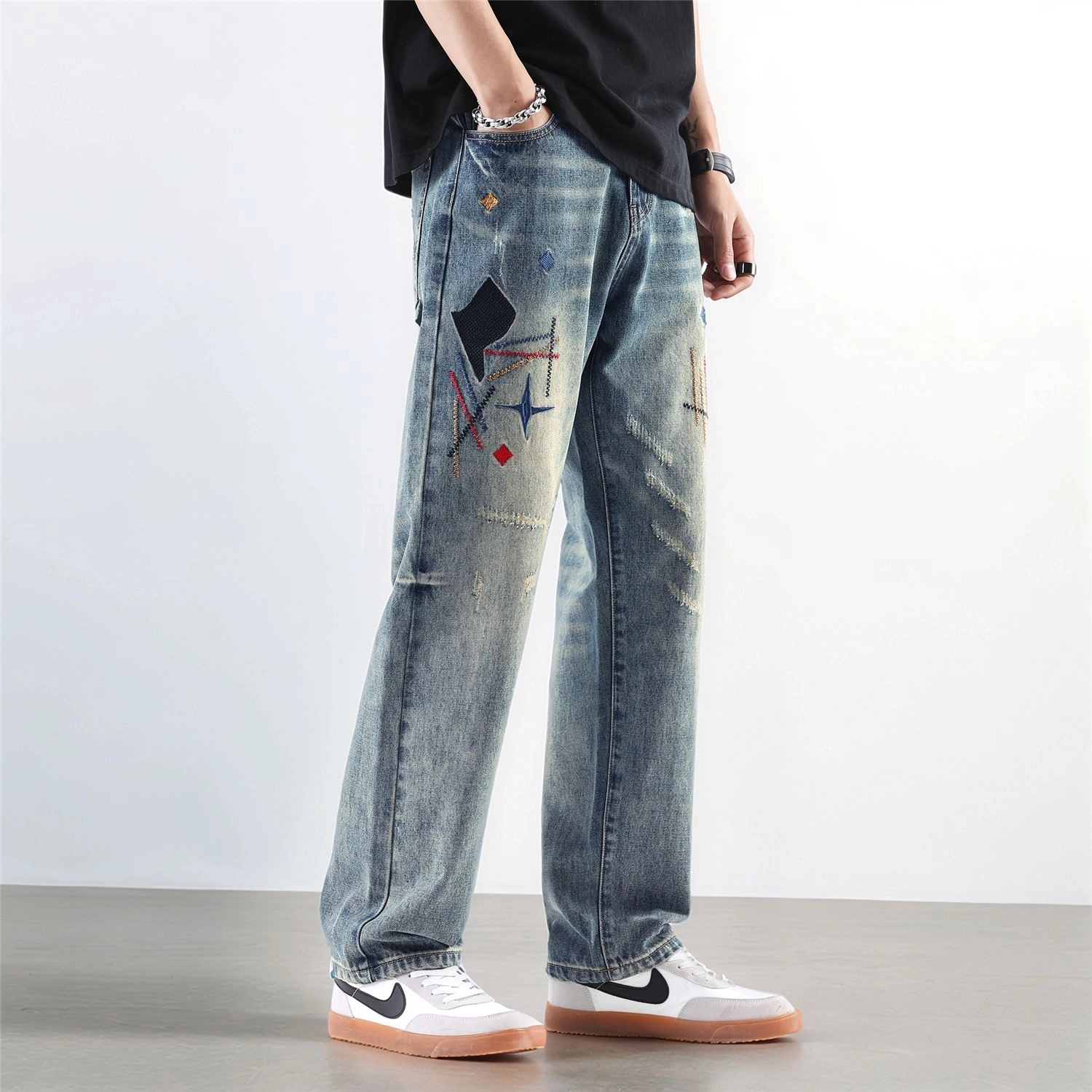 M JEANS STUDIOS 7