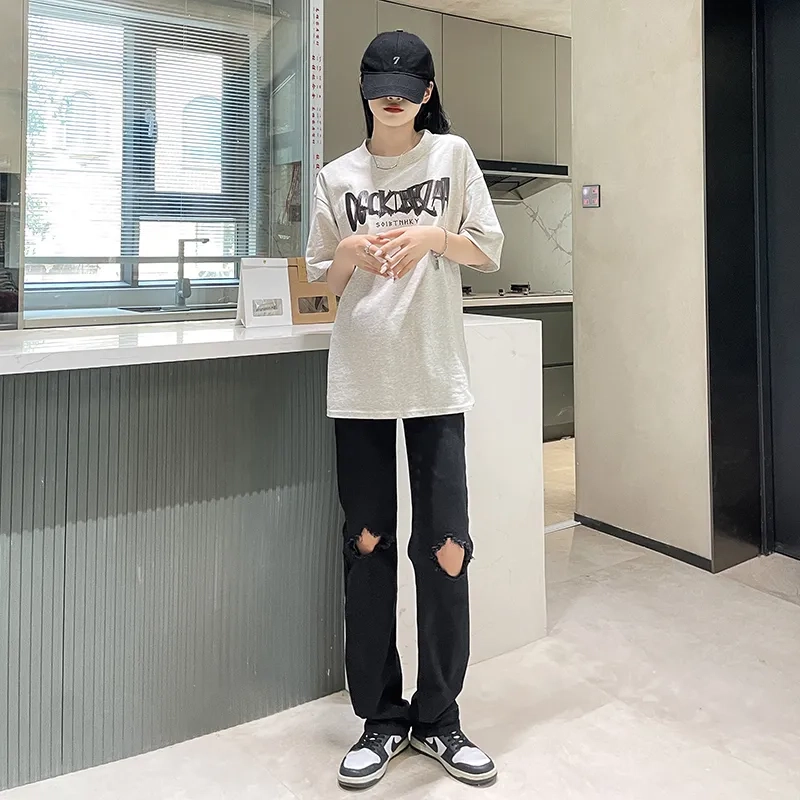 M JEANS STUDIOS 7