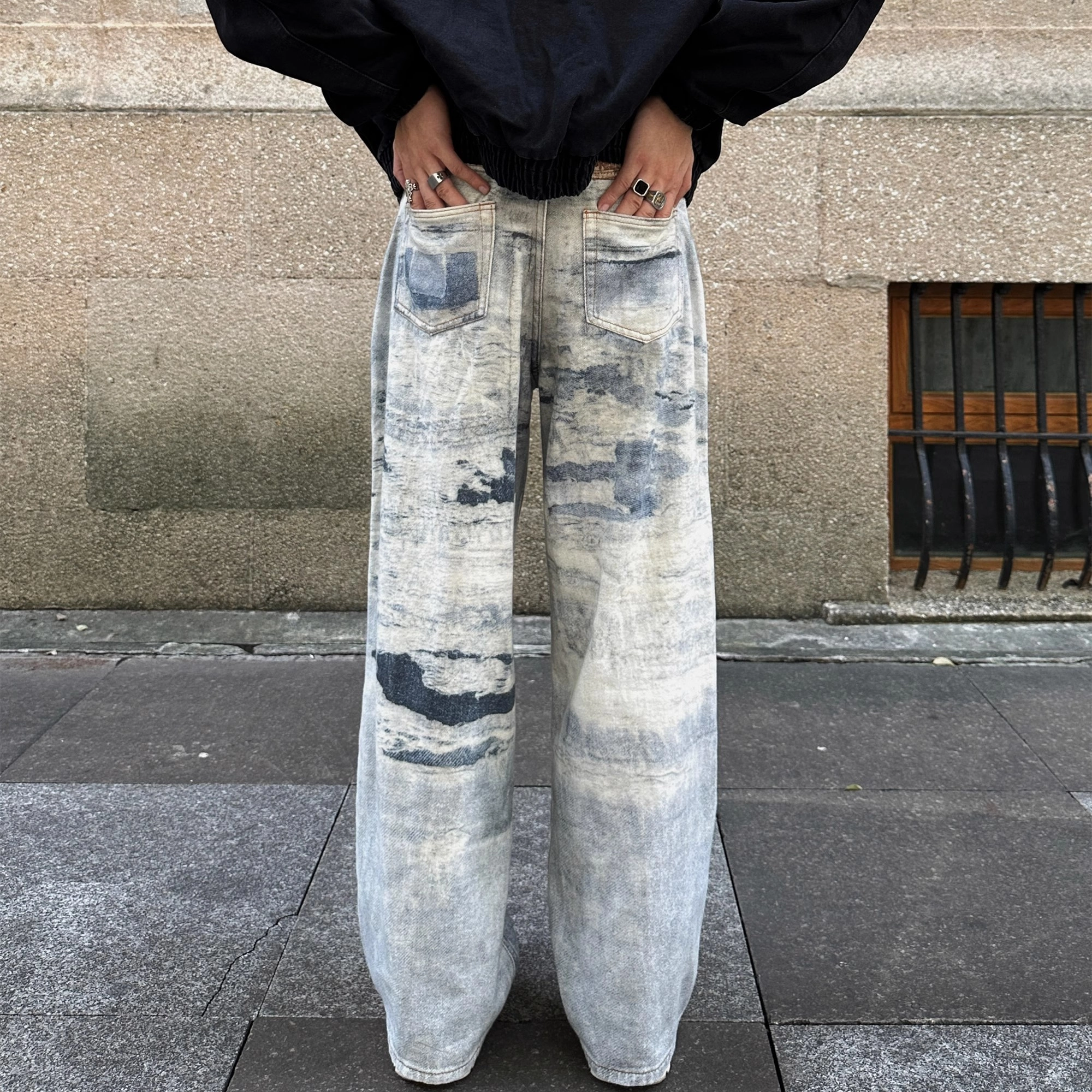 M JEANS STUDIOS 7