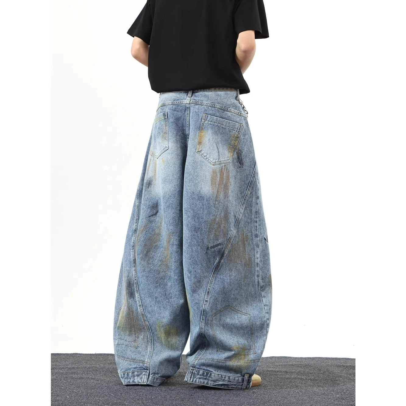M JEANS STUDIOS 7