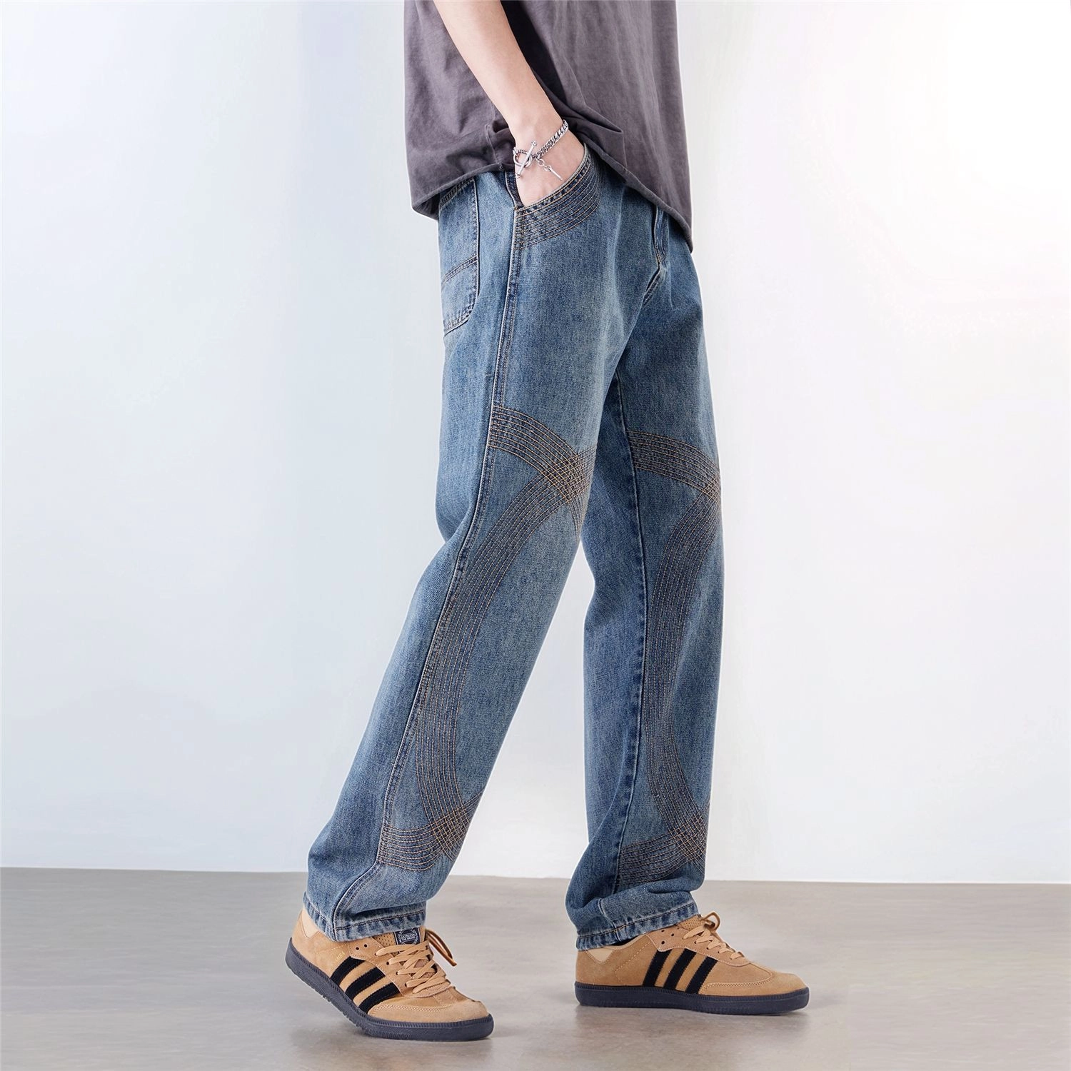 M JEANS STUDIOS 7