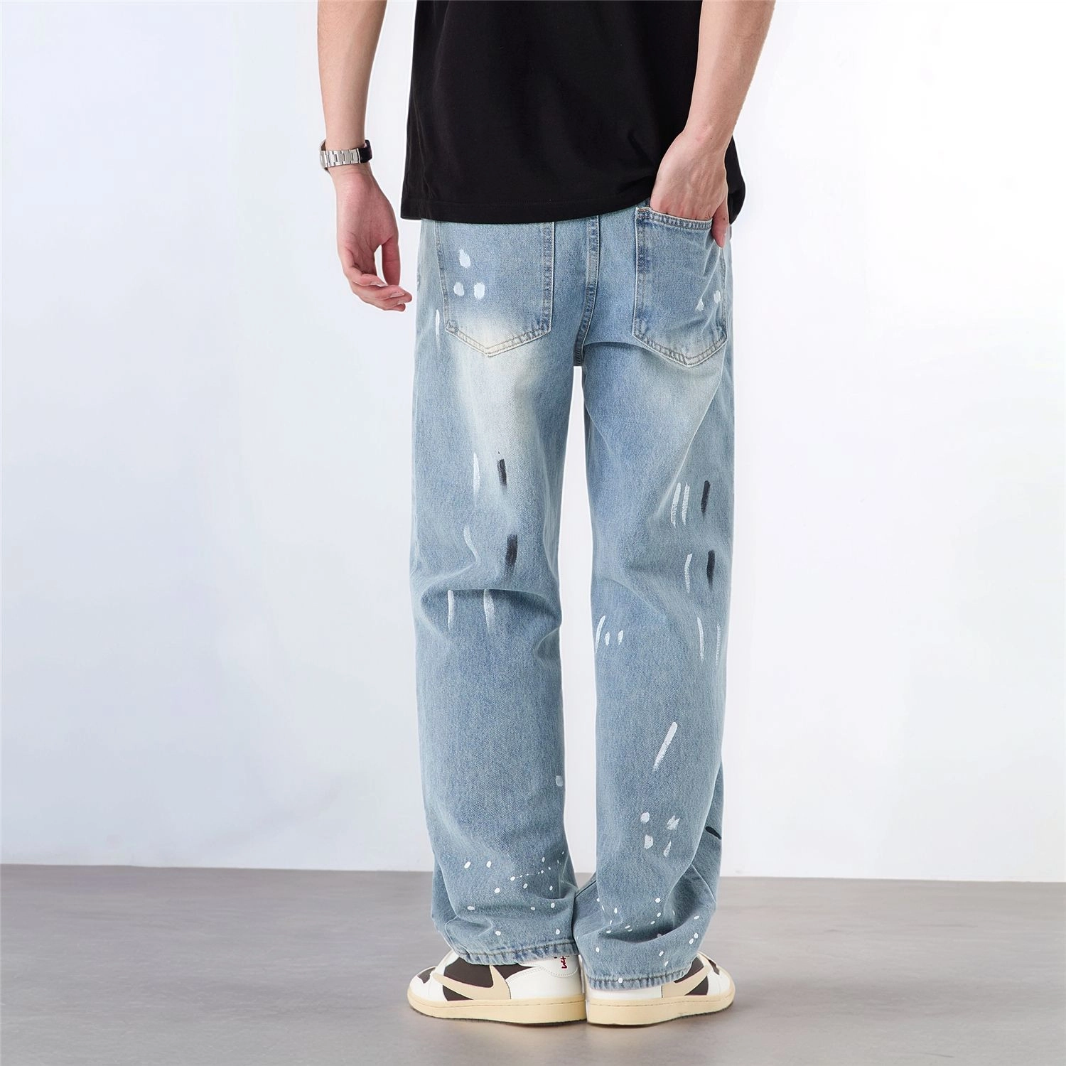 M JEANS STUDIOS 7