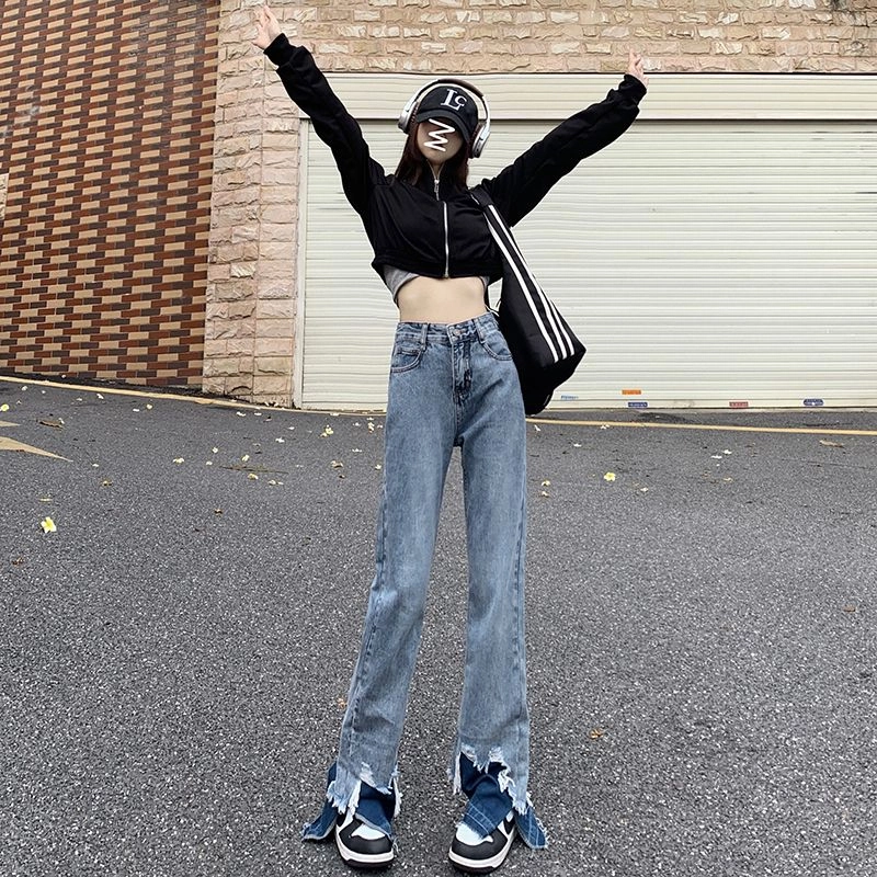 M JEANS STUDIOS 7 2025