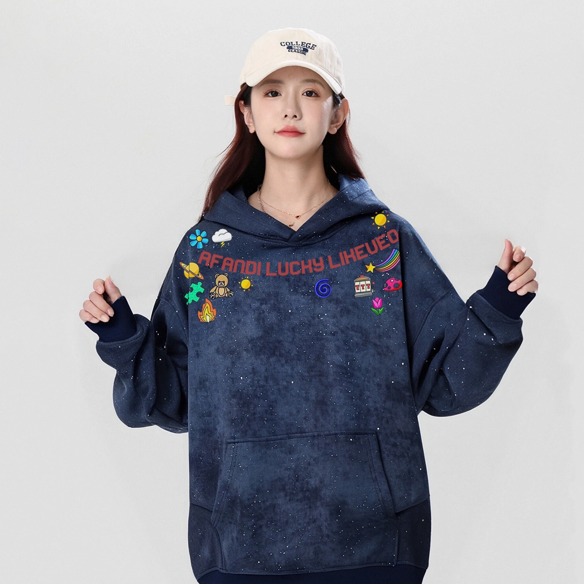 阿凡迪 满天星美式高街复古时尚个性潮流多巴胺小标字母袖口印花宽松日常通勤休闲运动经典百搭长袖氛围感套头连帽卫衣 男女同款