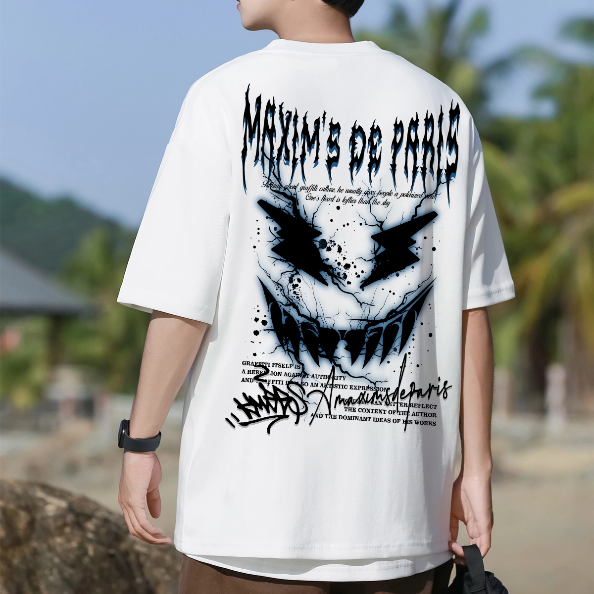 maxim's de paris T