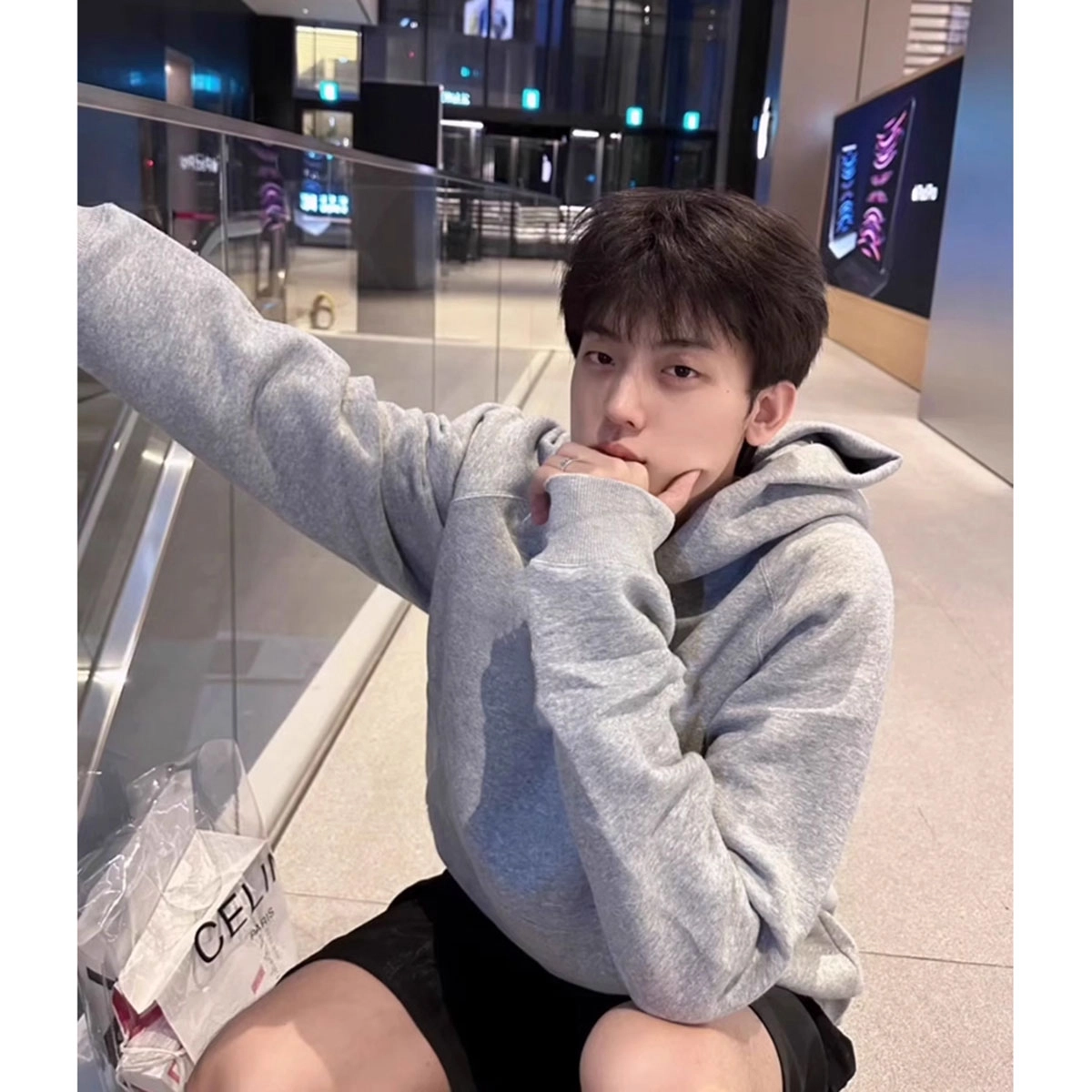徐百货 连帽纯色宽松慵懒风潮流极简百搭长袖上衣卫衣 男女同款
