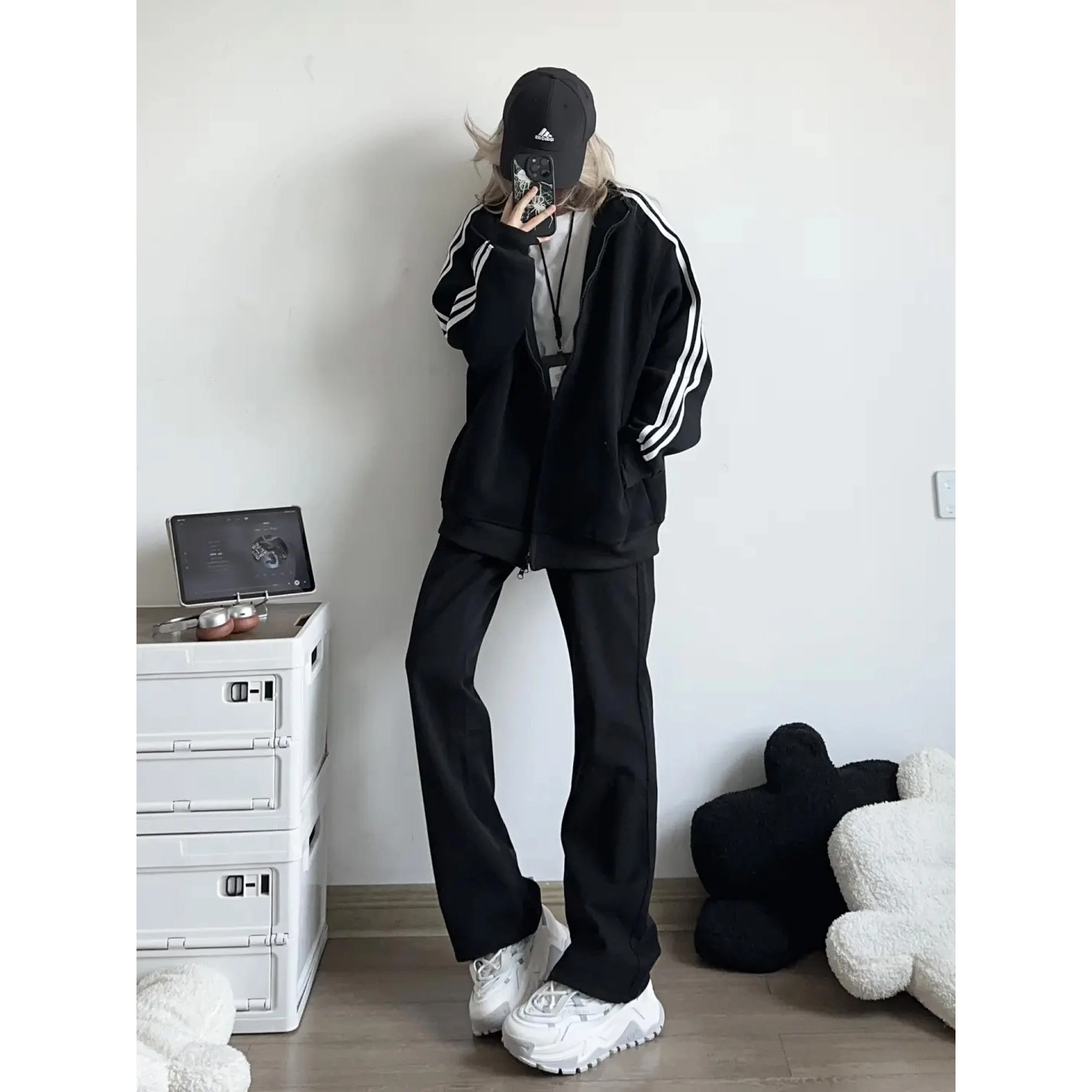 徐百货  潮牌百搭休闲复古秋季拉链上衣潮流三道杠开衫卫衣时尚运动外套棒球服 男女同款