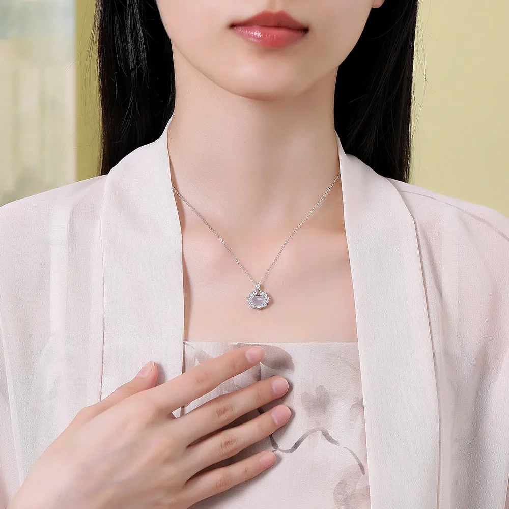 【高品质高透 |精选S999足银】中国 银世城 如意平安锁 新中式本命年招财转运 气质显锁骨 好运不过敏 玉髓 项链 男女同款情侣款