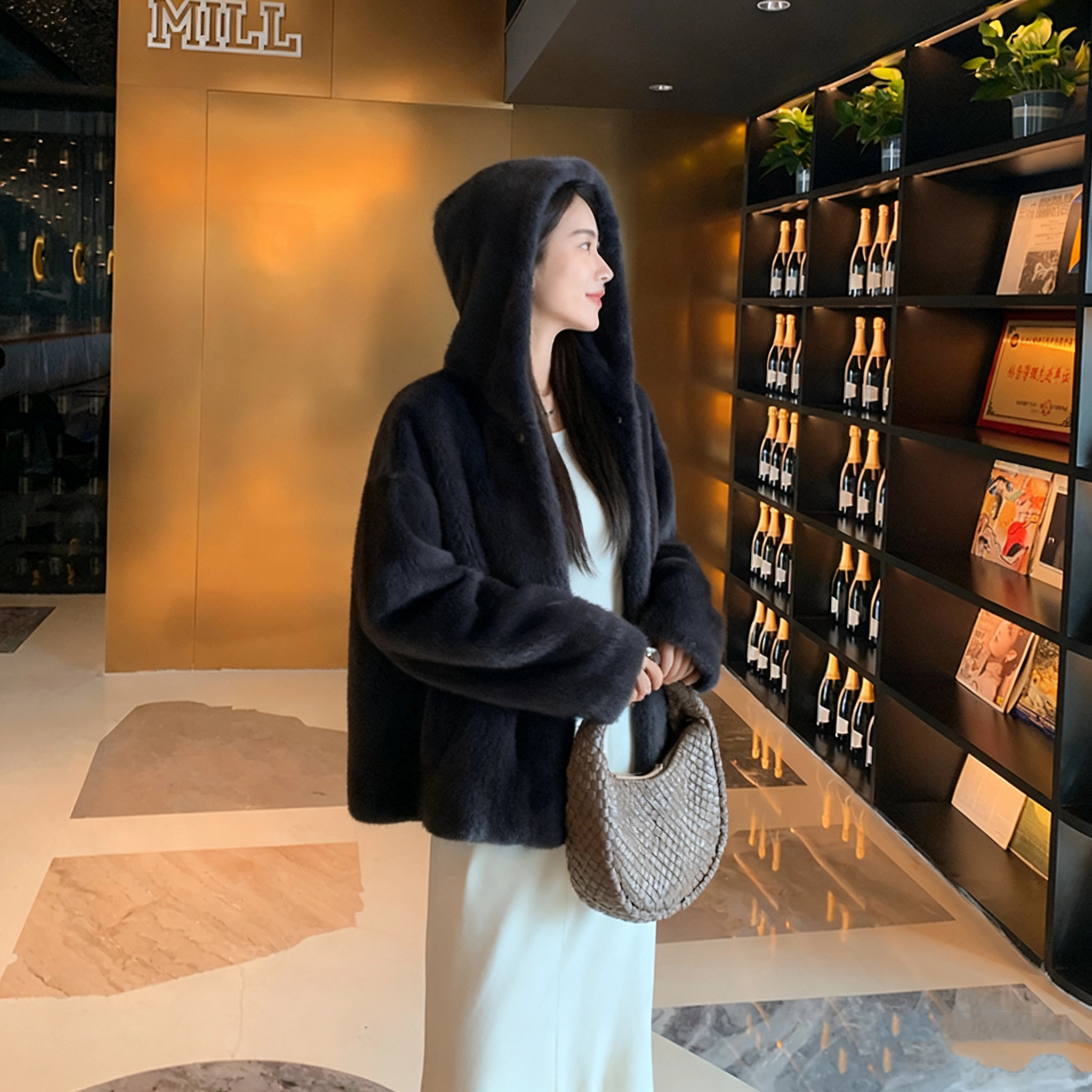 佐塞斯 高端品质轻奢天鹅绒水貂外套貂皮大衣女整貂短款连帽裘皮时尚冬季皮草 女款