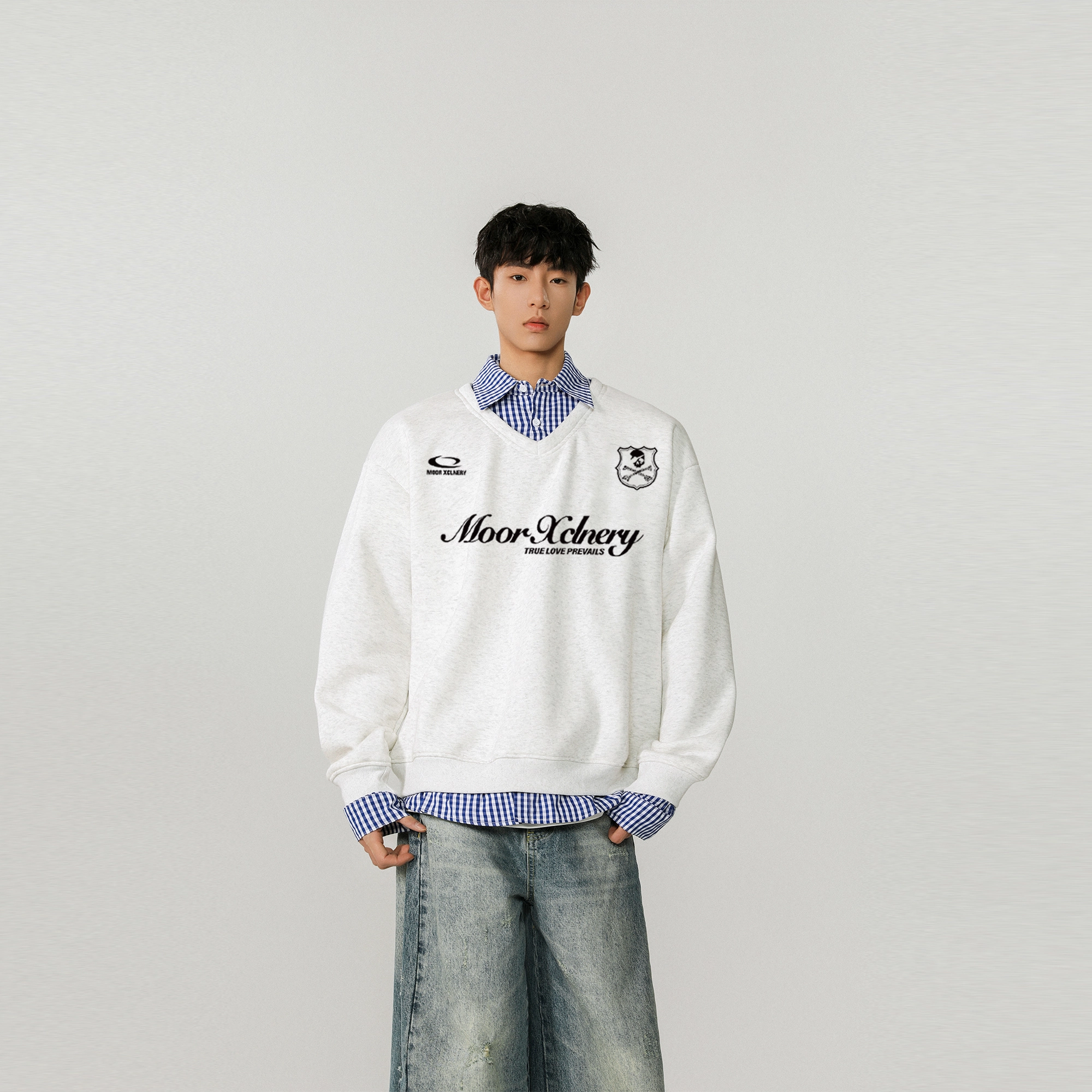 MOOR XCLNERY logoins