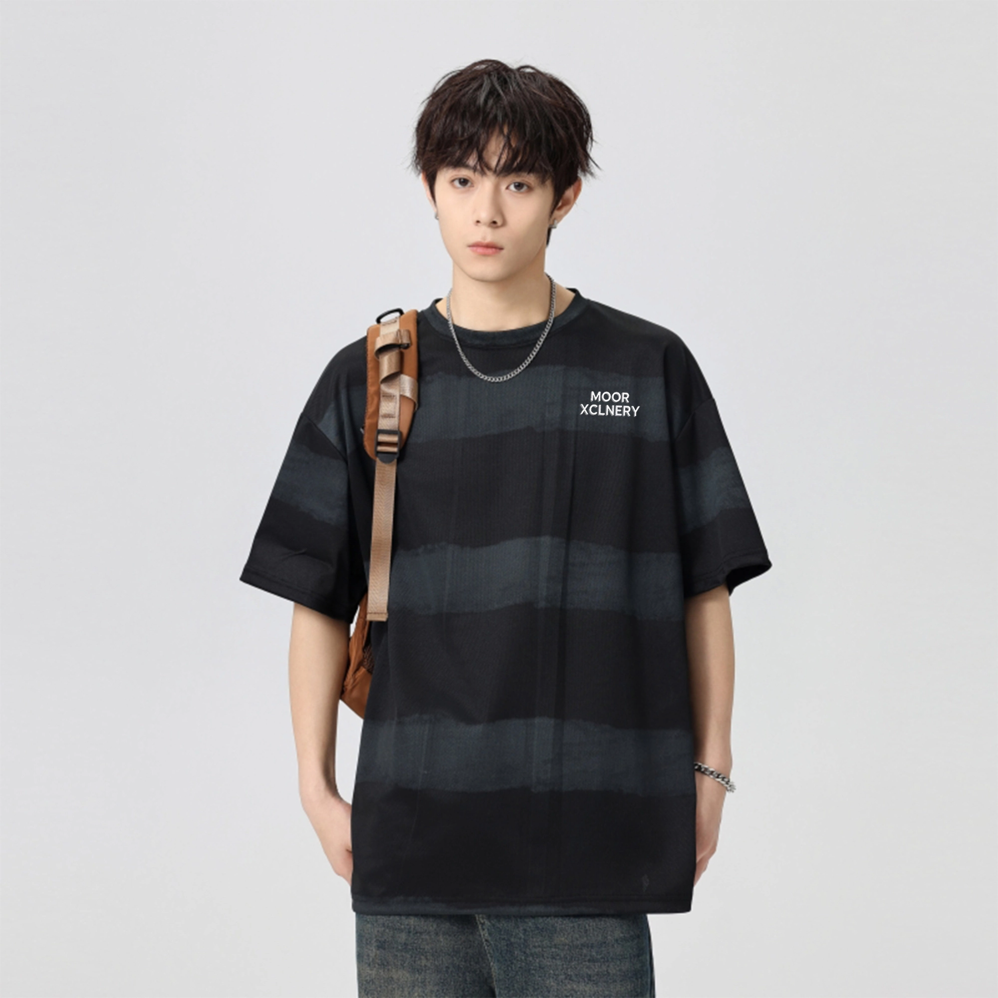 MOOR XCLNERY T