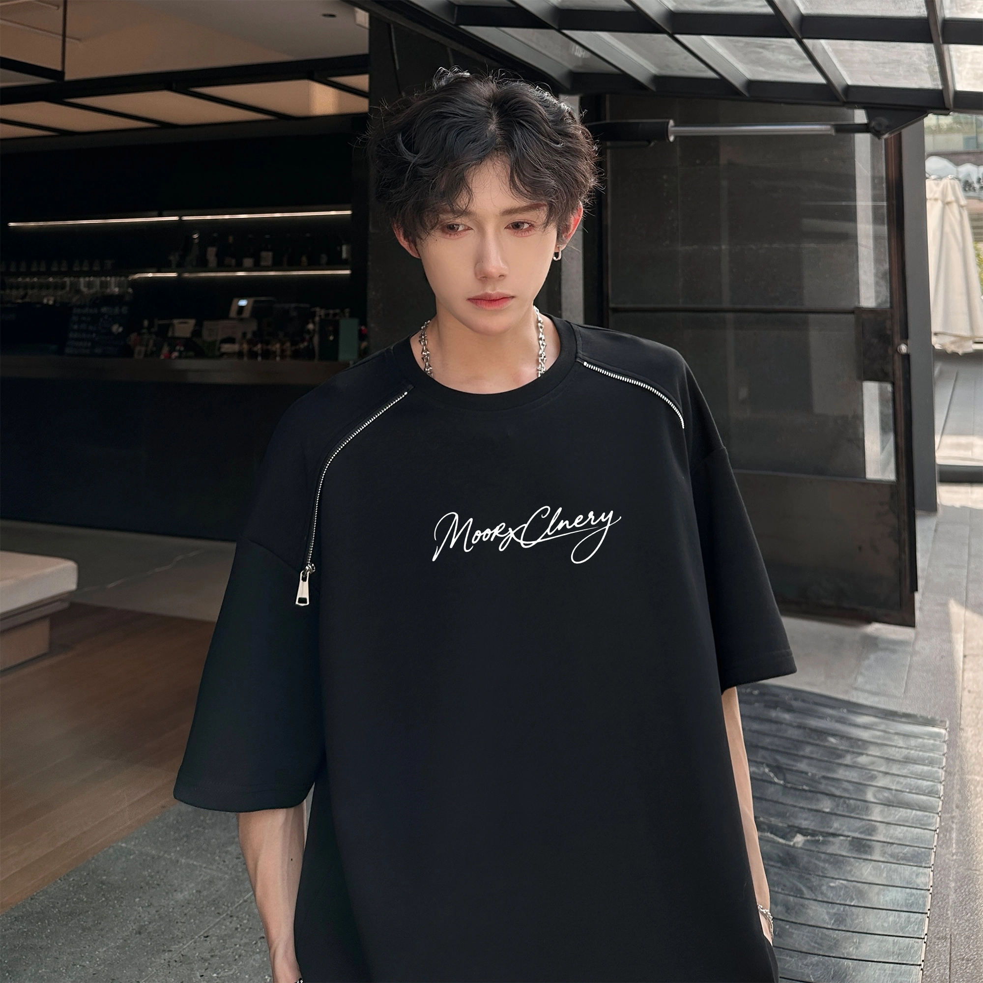 MOOR XCLNERY logoT