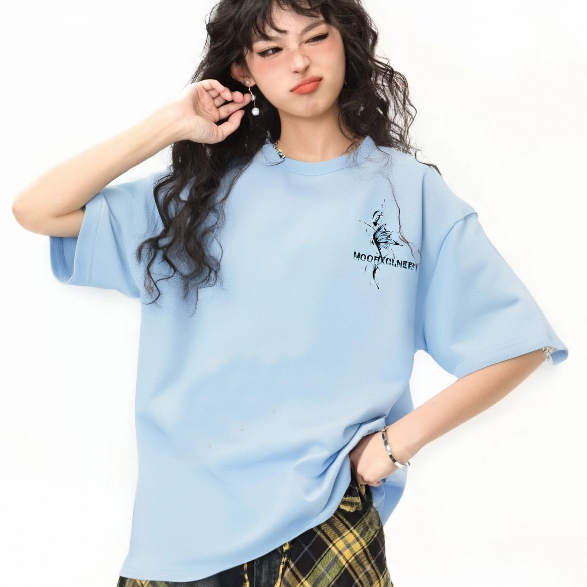 MOOR XCLNERY T