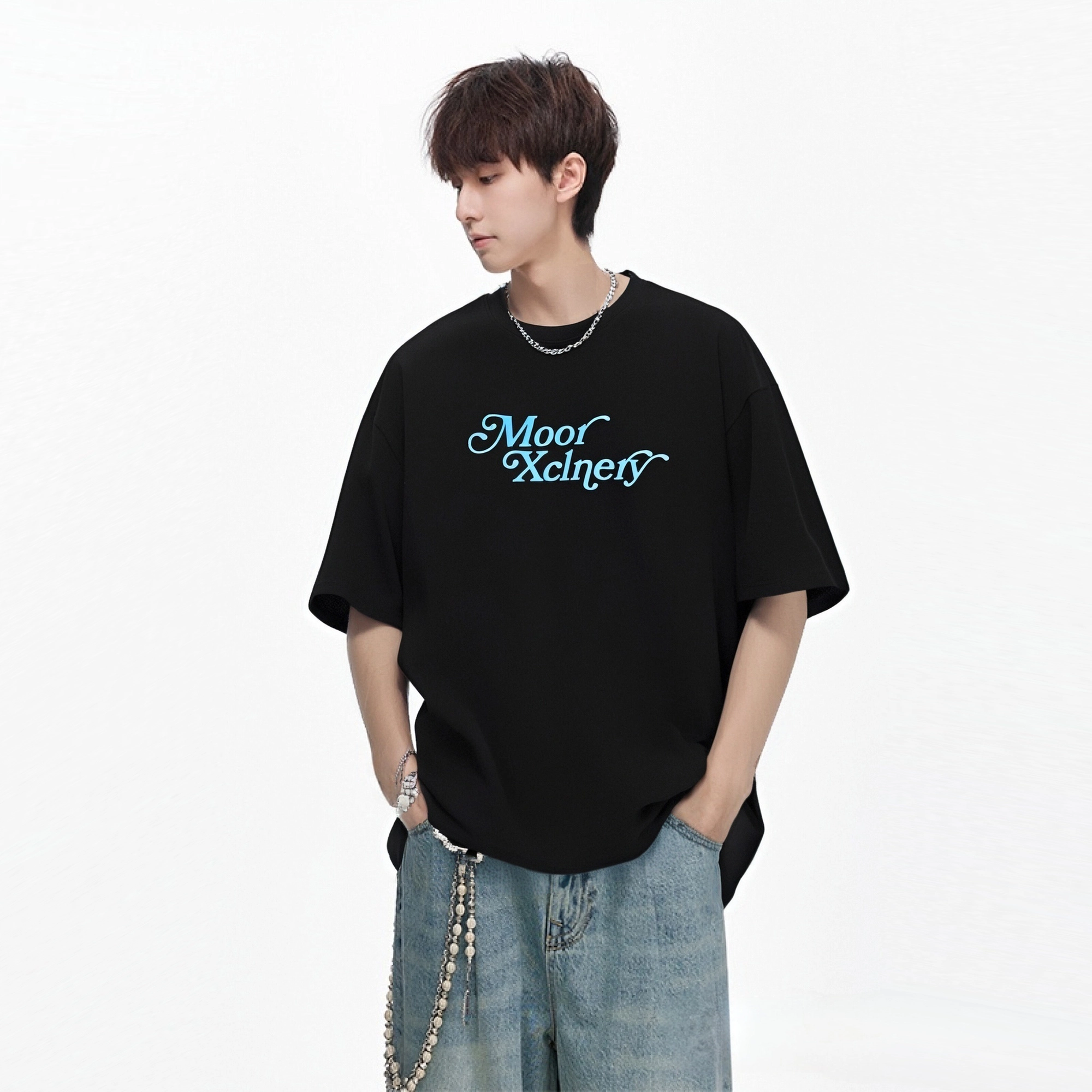 MOOR XCLNERY T