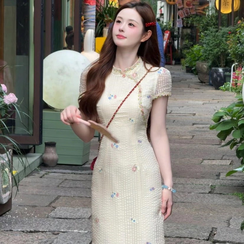 费尔岛上的猫 如梦如幻新中式竖条纹肌理花朵刺绣夏季旗袍长裙短袖连衣裙 女款