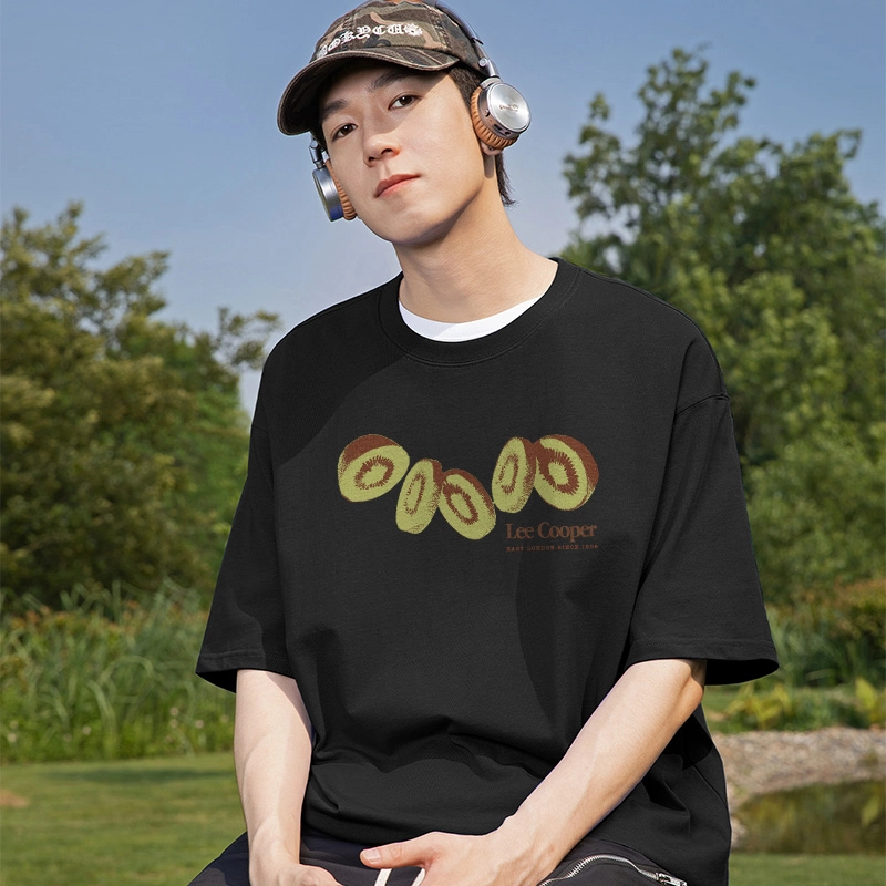 Lee Cooper T