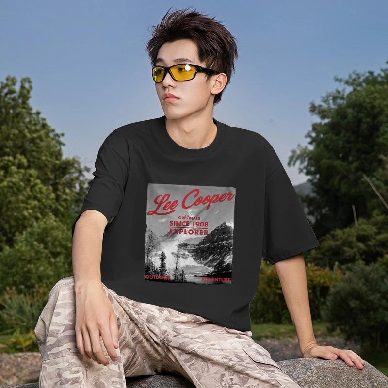 Lee Cooper T