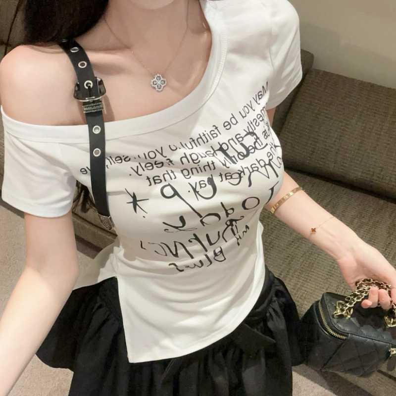 LAKESI T