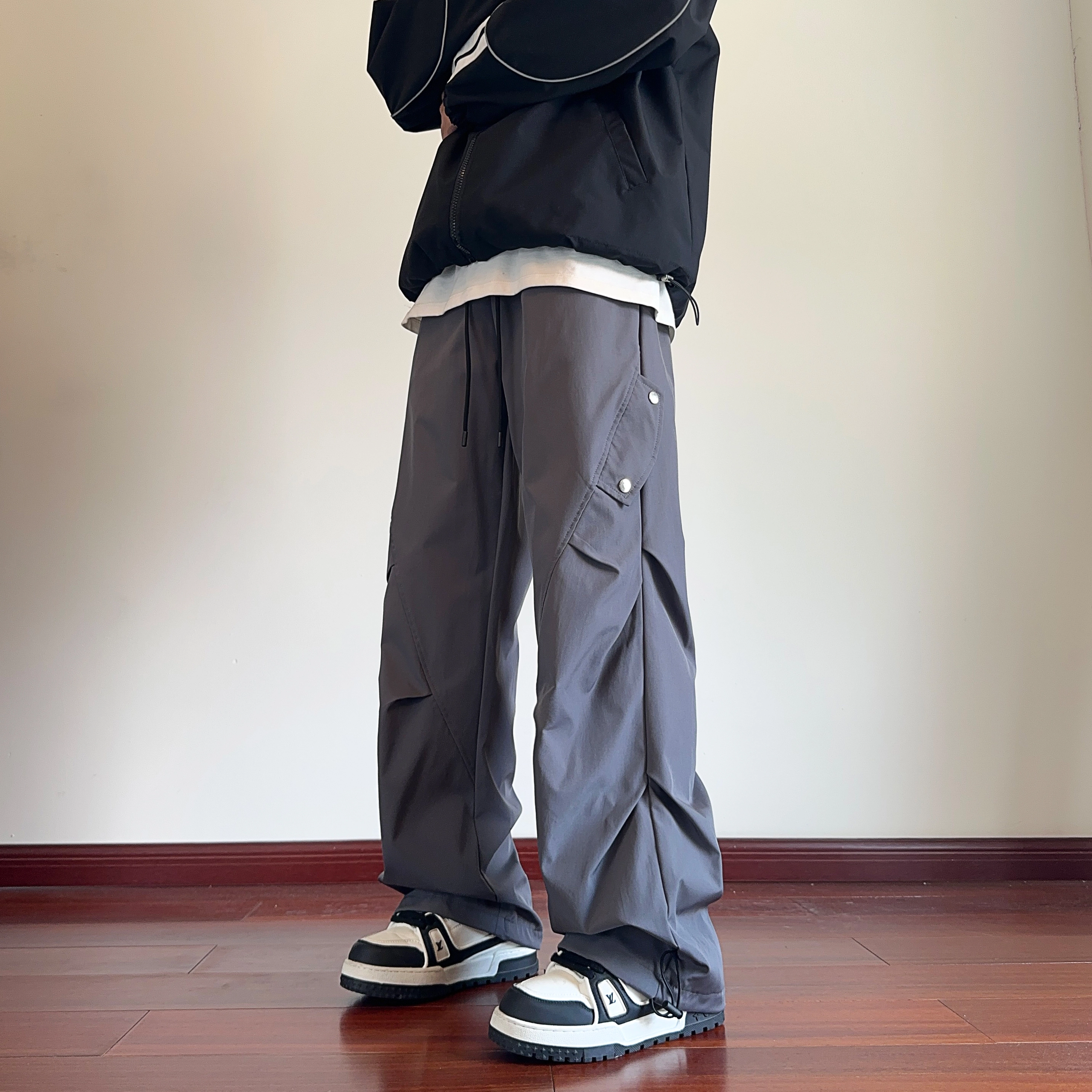 马员外 美式高街宽松舒适百搭日常通勤纯色直筒垂感褶皱工装拼接无性别主义休闲裤 男女同款