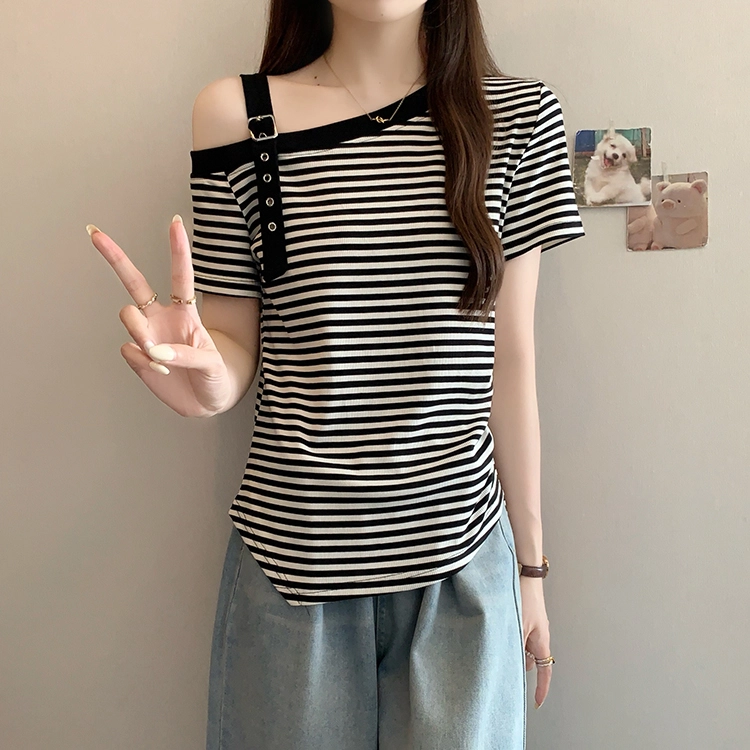 LAKESI T