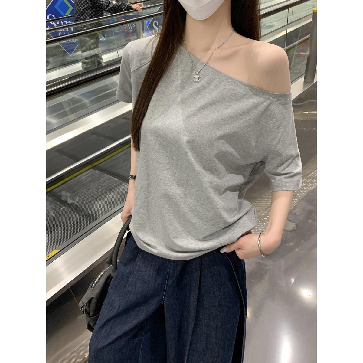 LAKESI T