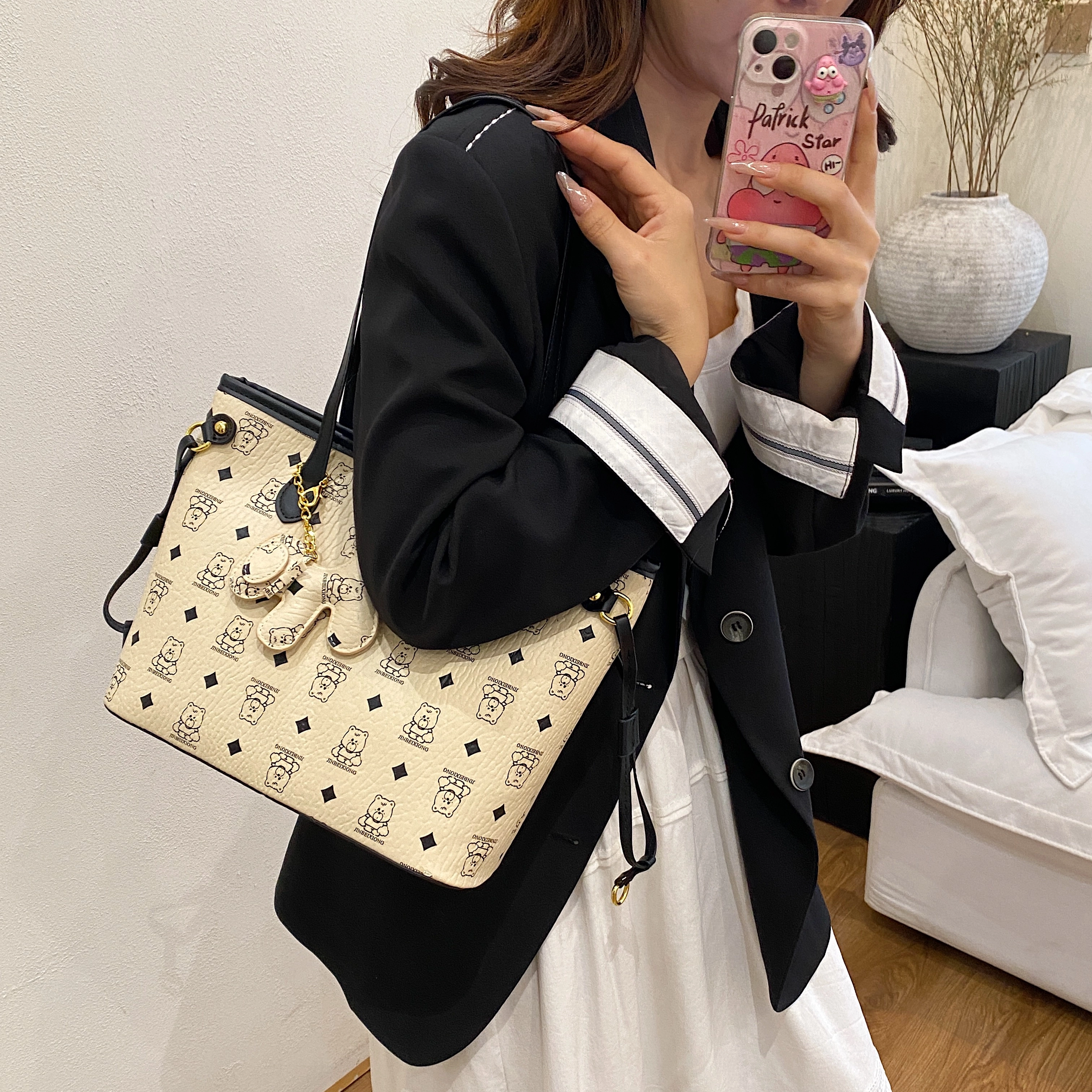 YTARA PU Tote