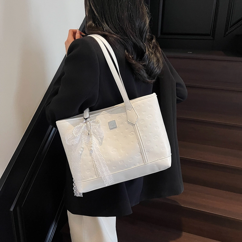 YTARA PU Tote