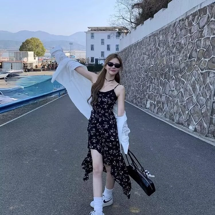 天才小熊 法式收腰显瘦简约通勤吊带连衣裙 女款