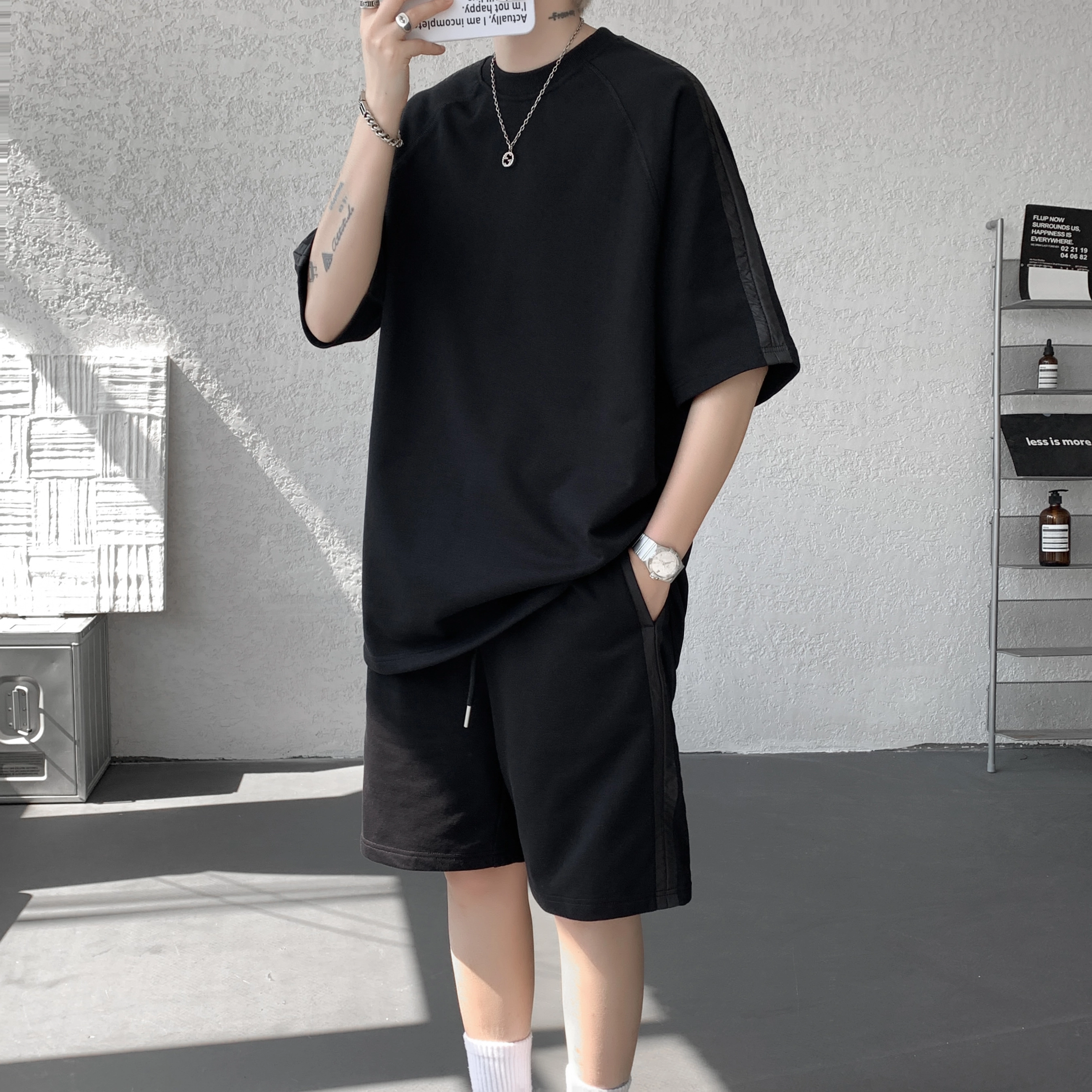 H.V.G.A T