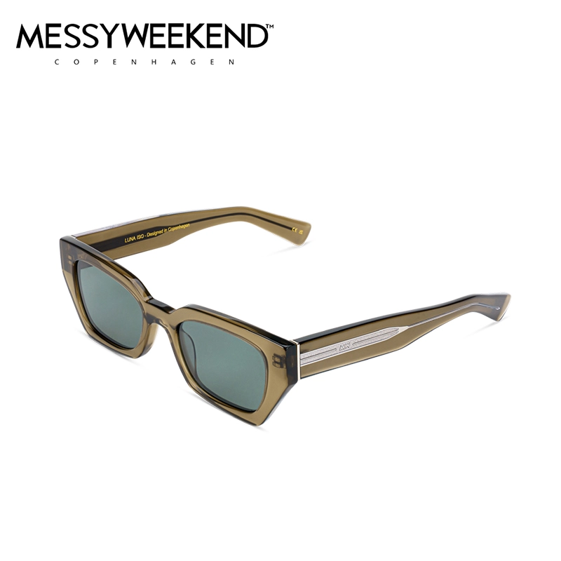 MESSYWEEKEND LUNA