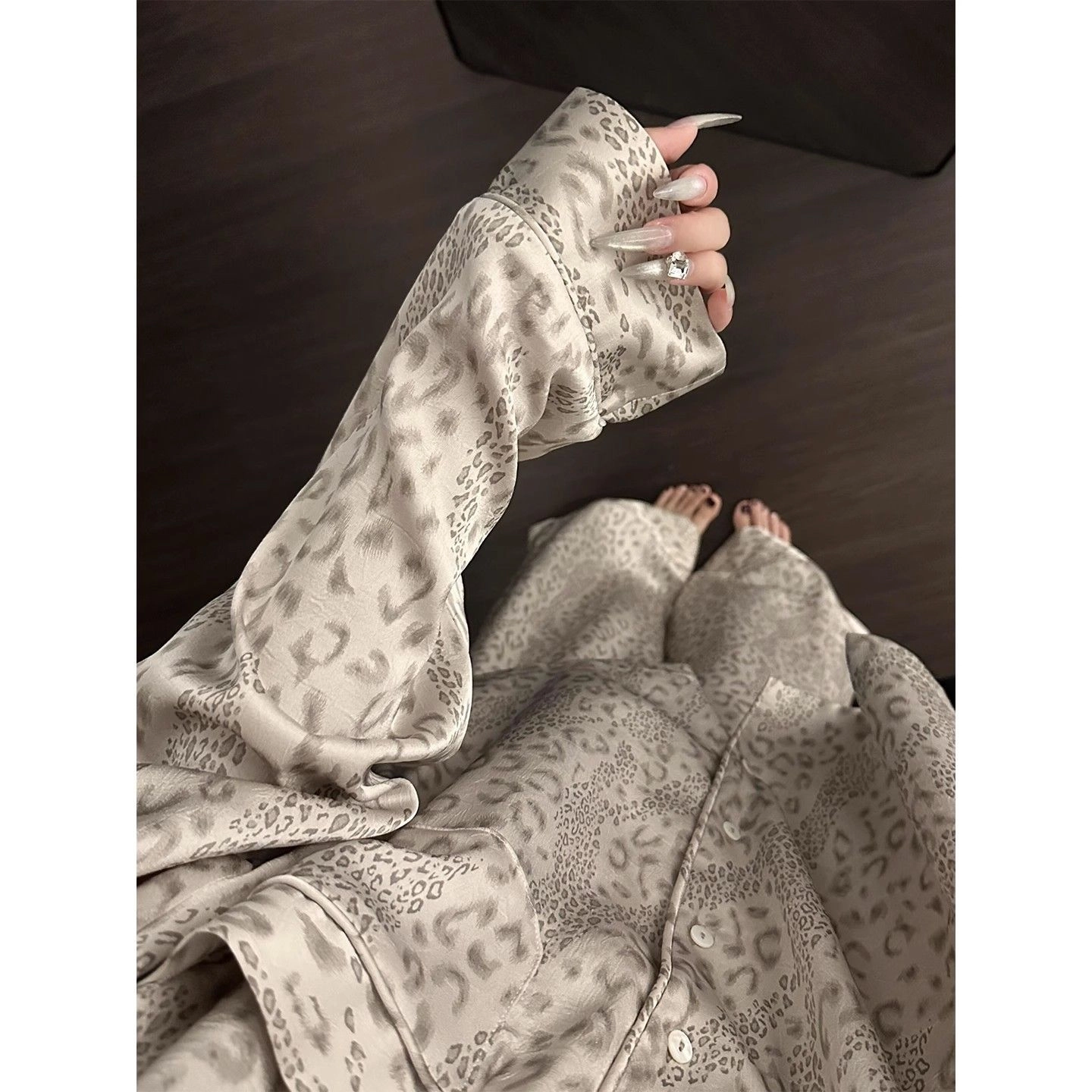 静英鸾 翻领舒适可外穿豹纹长袖轻便家居服睡衣套装 女款