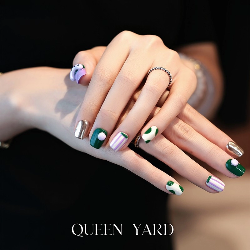 QUEENYARD 2024