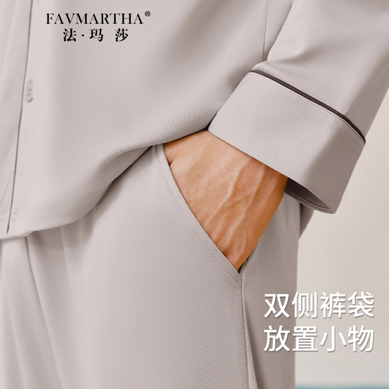 FAVMARTHA A