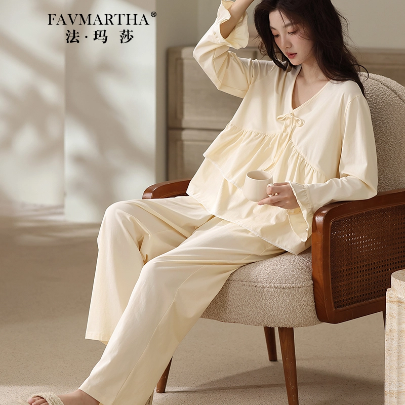 FAVMARTHA V