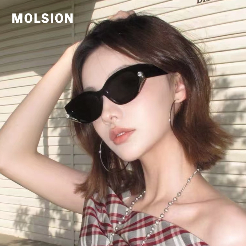 MOLSION X BOONEE