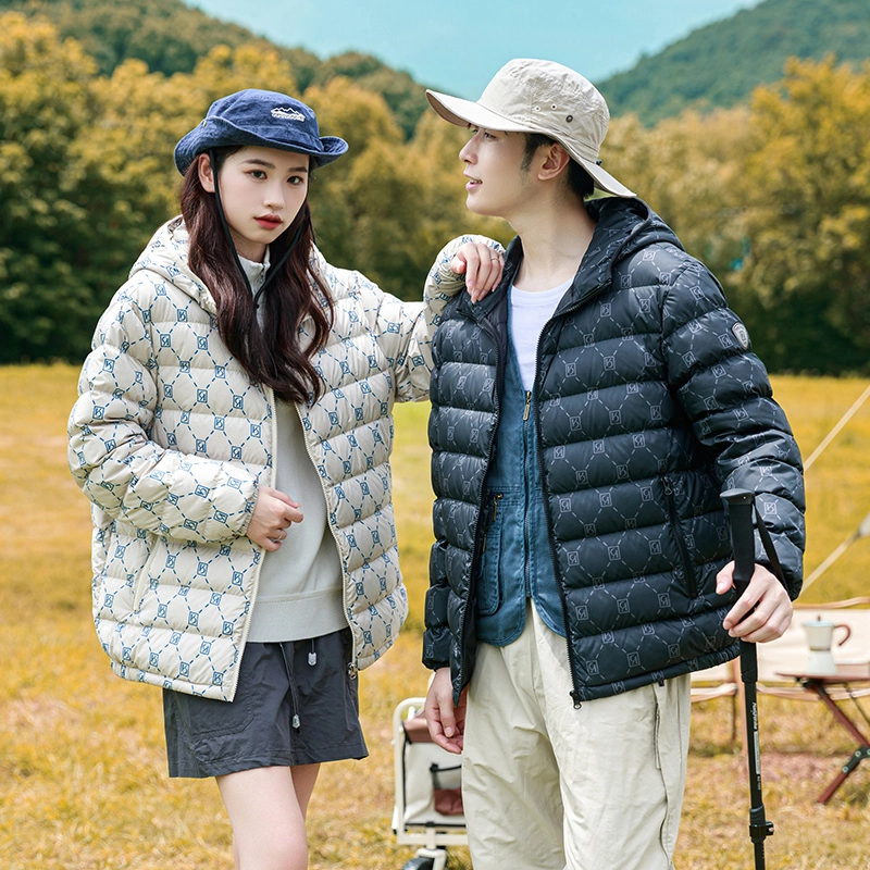 雅鹿 轻暖系列 字母印花连帽轻薄时尚保暖防寒轻便长袖可收纳男女同款羽绒服 女款