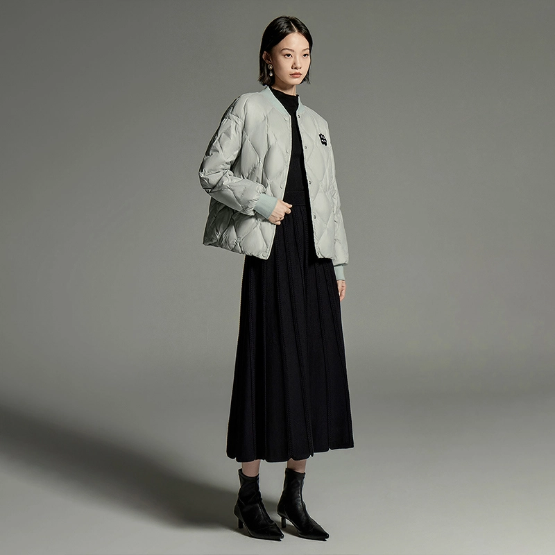 初语 轻薄短款立领防风保暖棒球服羽绒服 女款